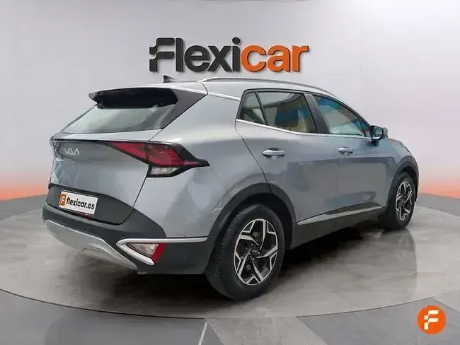 Usado Kia Sportage 136 CV (100 kW) 2023 Gris SUV