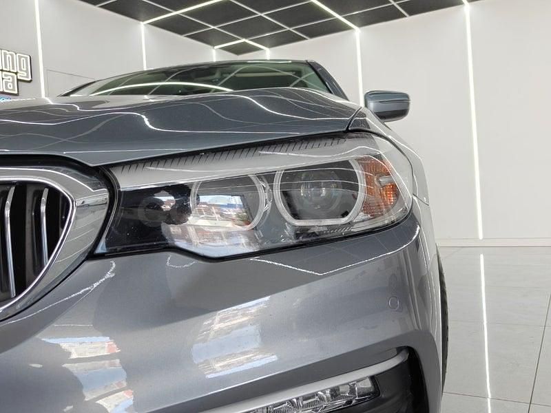 Usado BMW 520 Comfort Edition 190 CV (139 kW) 2017 Gris / plata Berlina