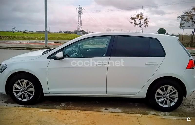 Usado VW Golf VII Advance 105 CV (77 kW) 2013 Blanco Berlina
