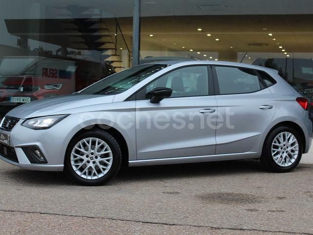 Usado Seat Ibiza FR 115 CV (84 kW) 2024 Gris / plata Berlina