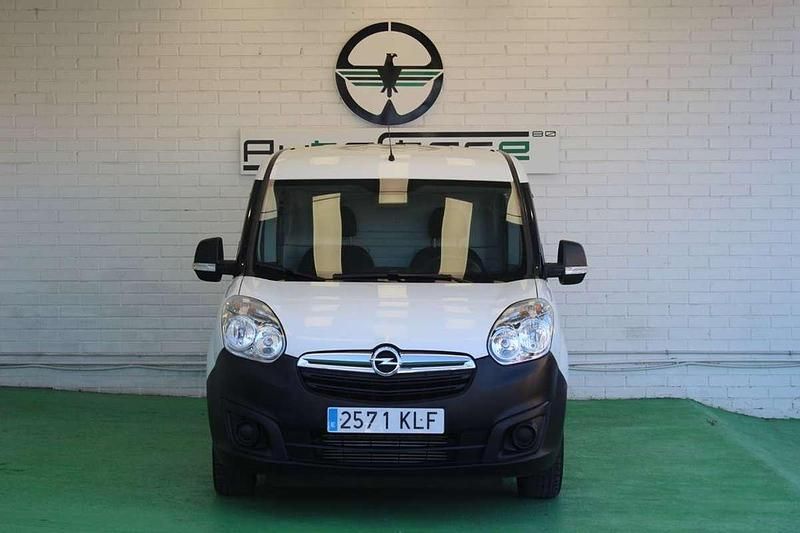 Usado Opel Combo 94 CV (69 kW) 2018 Blanco Monovolumen