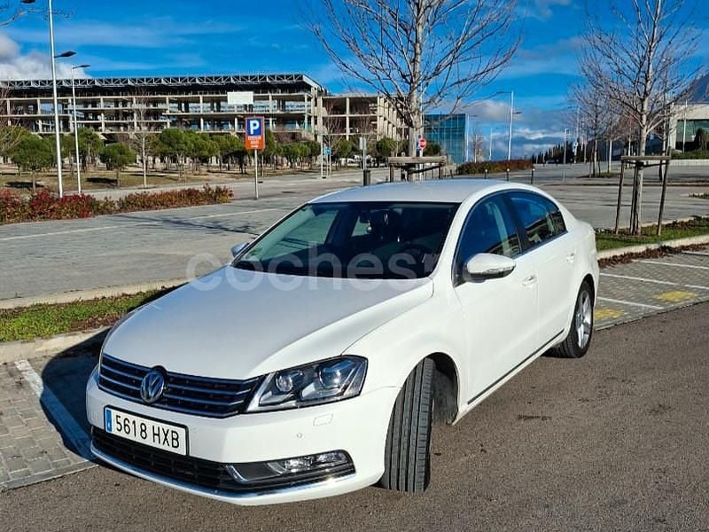 Blanco Usado 2014 VW Passat Exclusive Berlina | 11.700 € (Buen precio) - Imagen 1/4