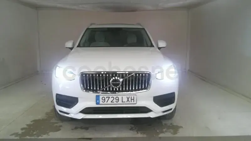 Usado Volvo XC90 Momentum 235 CV (172 kW) 2022 Blanco SUV