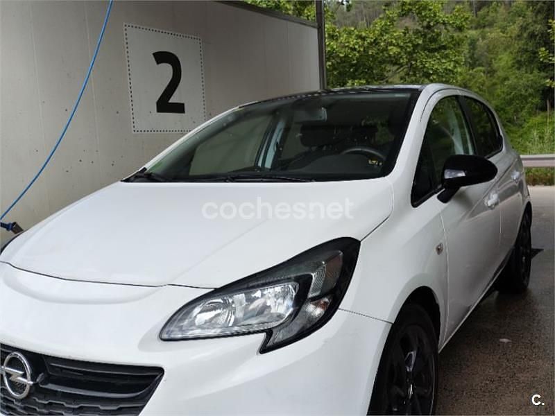 Usado Opel Corsa Design Edition 100 CV (73 kW) 2018 Blanco Utilitario