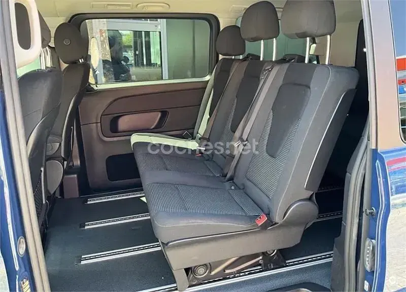 Usado Mercedes V220 163 CV (119 kW) 2023 Azul Monovolumen