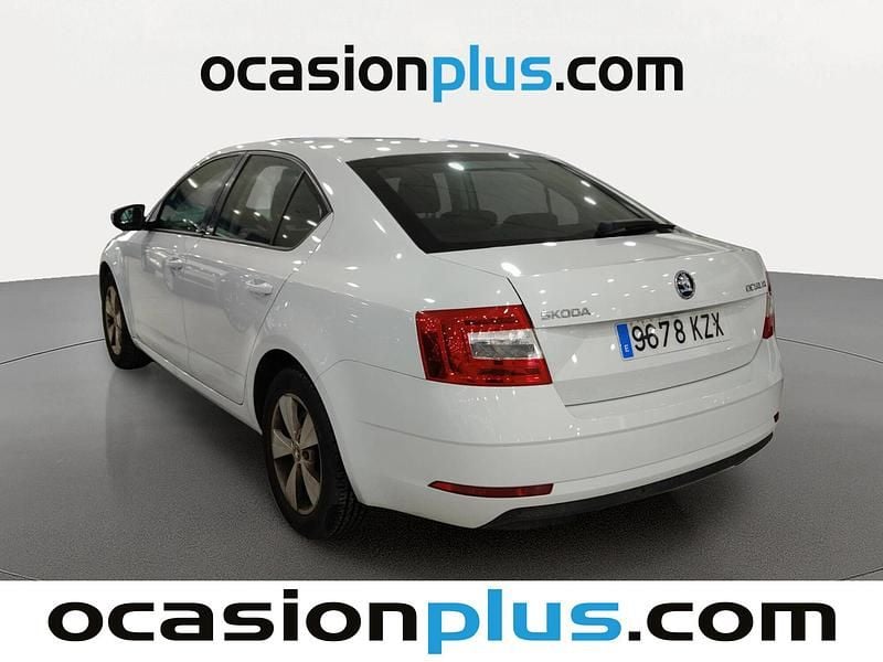 Usado Skoda Octavia 115 CV (84 kW) 2019 Blanco Berlina