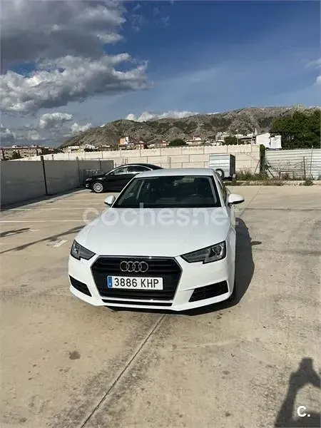 Usado Audi A4 S-Line 150 CV (110 kW) 2018 Blanco Berlina