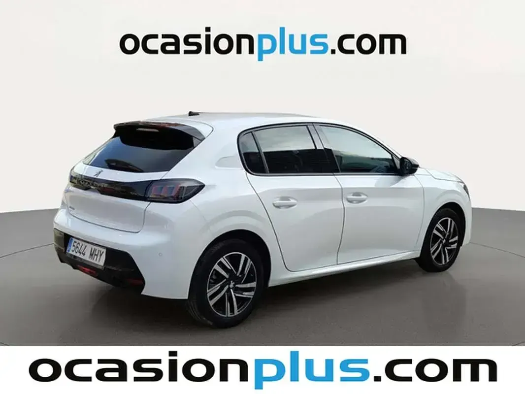 Używany Peugeot 208 Allure 102 KM (75 kW) 2023 Biały Hatchback
