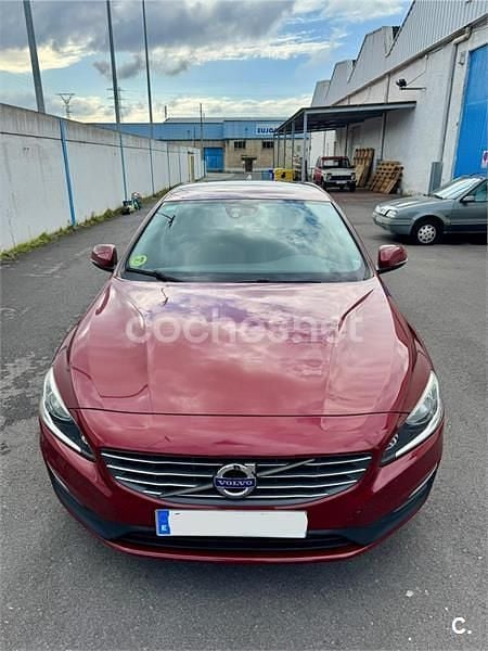 Granate Usado 2014 Volvo V60 R-Design Kinetic Familiar | 8000 € (Buen precio) - Imagen 1/4