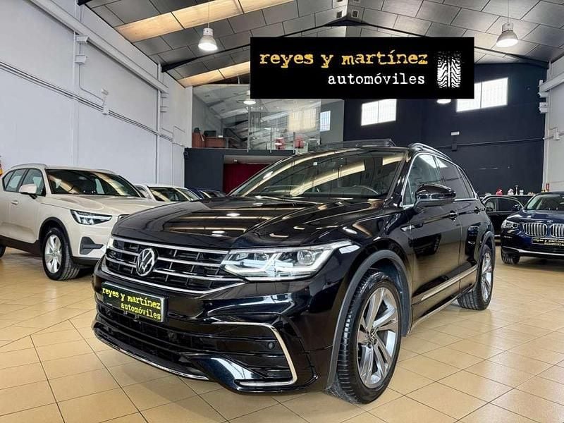 Usado VW Tiguan R-line 150 CV (110 kW) 2021 Negro SUV