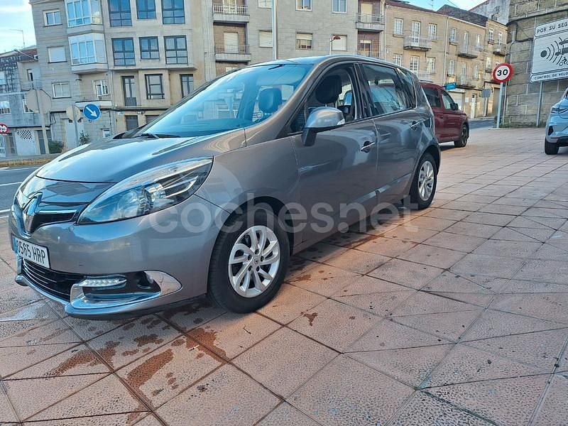 Beige Usado 2014 Renault Scénic III Bose Edition Monovolumen | 6990 € (Precio justo) - Imagen 1/4