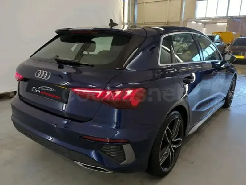 Usado Audi A3 S-Line 150 CV (110 kW) 2021 Azul Berlina