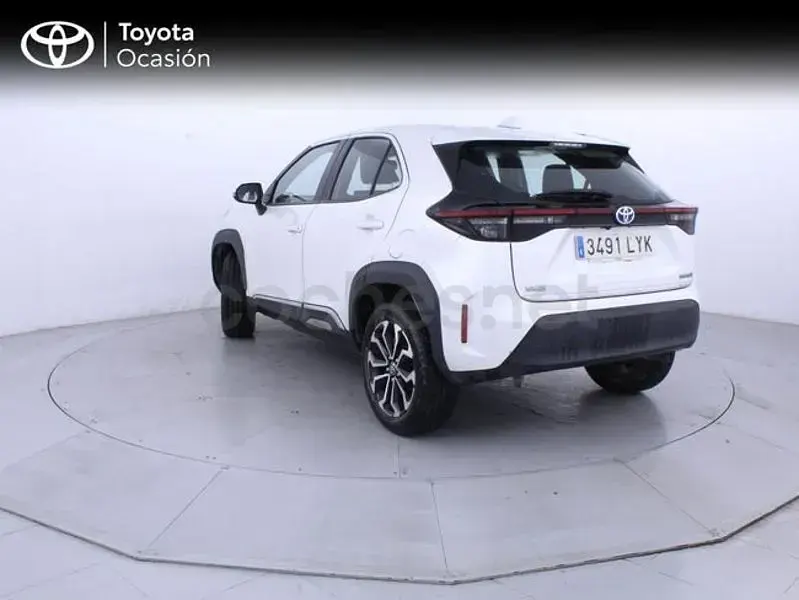 Usado Toyota Yaris Cross Active 116 CV (85 kW) 2022 Blanco SUV
