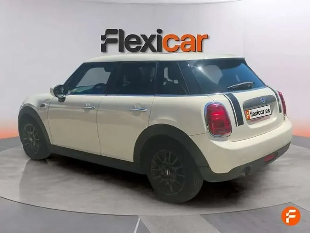 Usado Mini Cooper 102 CV (75 kW) 2019 Beige Utilitario