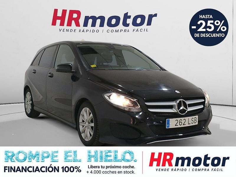 Usado Mercedes B180 Style 109 CV (80 kW) 2017 Negro Monovolumen