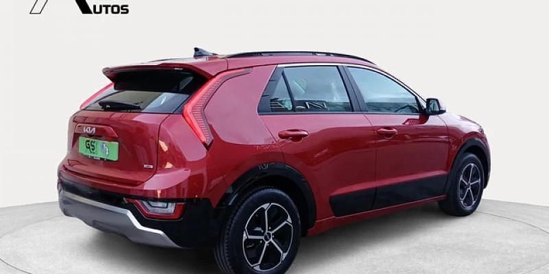 Usado Kia Niro 129 CV (94 kW) 2025 Rojo SUV