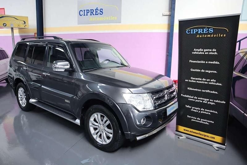 Usado Mitsubishi Montero 200 CV (147 kW) 2015 Gris SUV