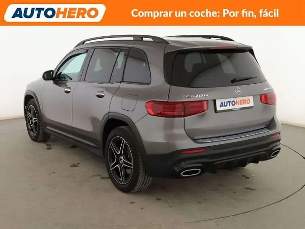 Usado Mercedes GLB200 AMG line 150 CV (110 kW) 2024 Gris SUV