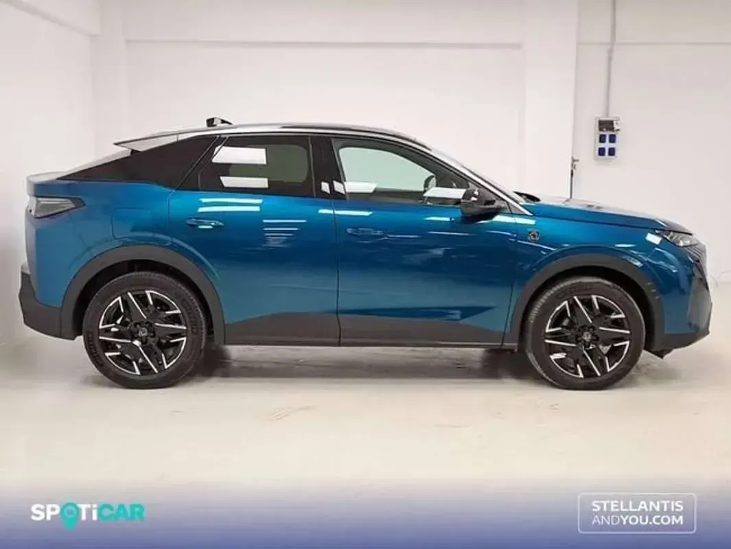 Usado Peugeot 3008 GT 145 CV (106 kW) 2025 Azul SUV