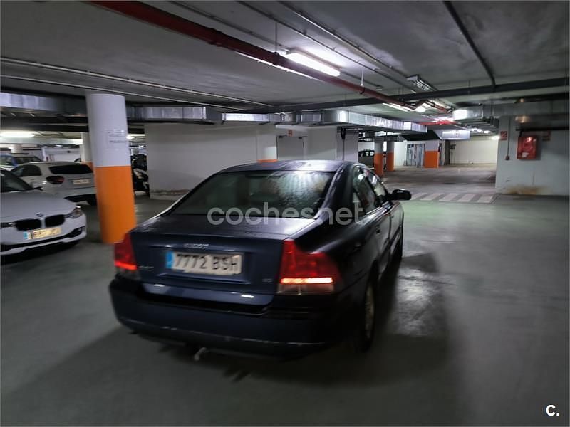Usado Volvo S60 163 CV (119 kW) 2002 Azul Berlina