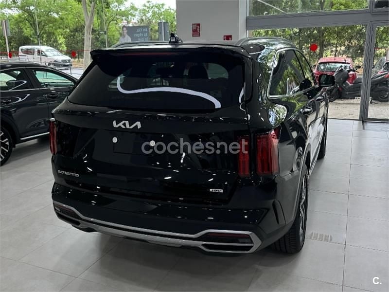 Usado Kia Sorento Plus 230 CV (169 kW) 2024 Negro SUV