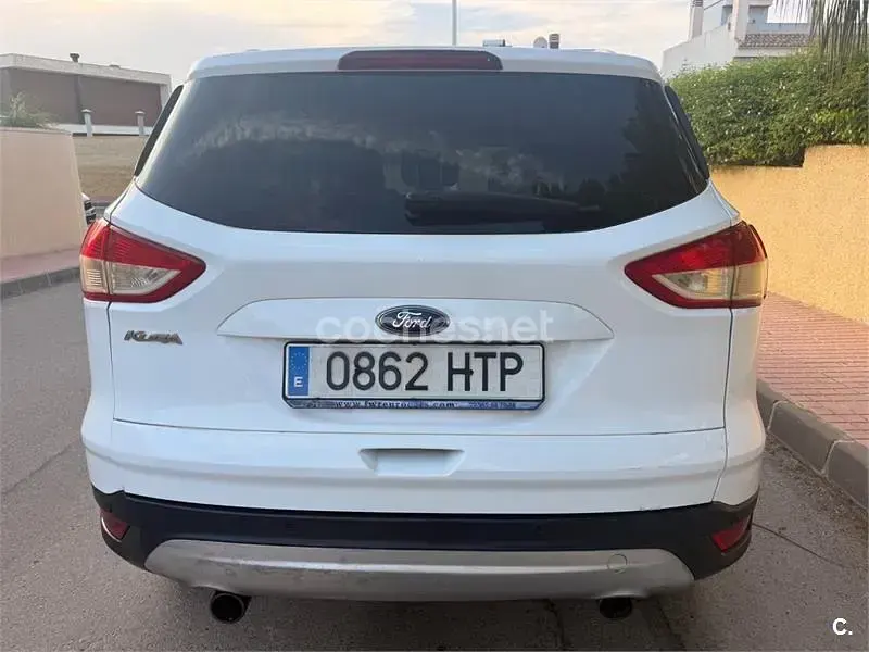 Usado Ford Kuga Trend 140 CV (102 kW) 2013 Blanco SUV