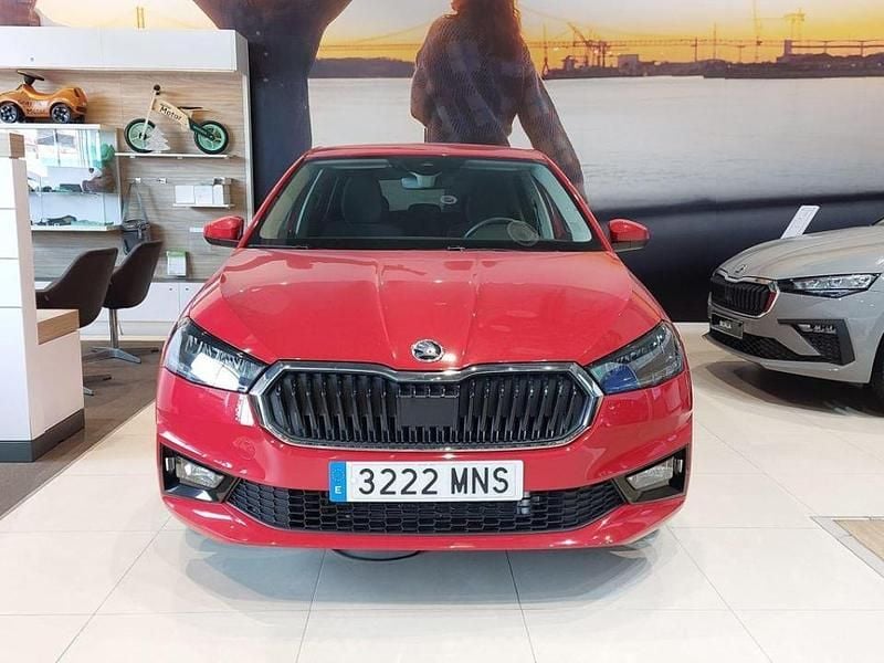 Usado Skoda Fabia Ambition 110 CV (80 kW) 2024 Rojo Berlina
