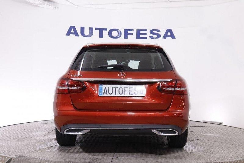 Usado Mercedes C200 Avantgarde 184 CV (135 kW) 2020 Rojo Familiar