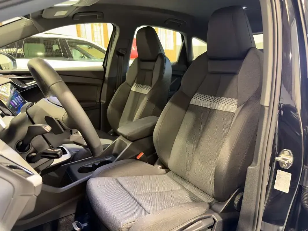 Usado Audi Q4 e-tron S-Line 210 kW (286 CV) 2025 Negro SUV