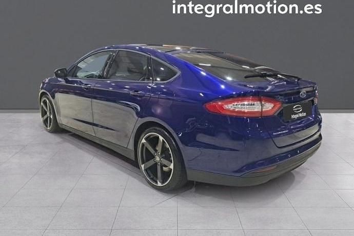 Usado Ford Mondeo Business Edition 119 CV (87 kW) 2021