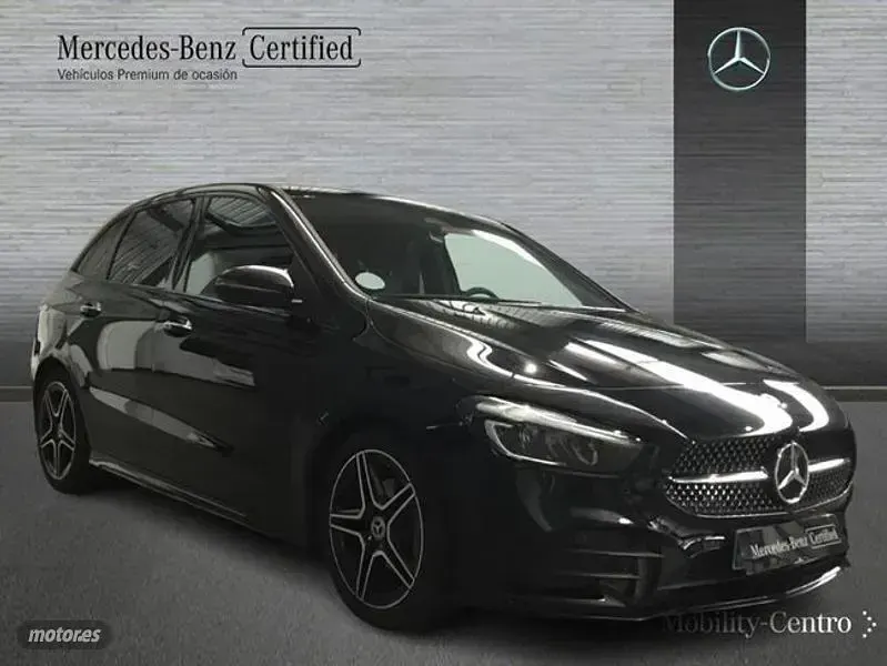 Usado Mercedes B200 149 CV (109 kW) 2025 Negro Utilitario