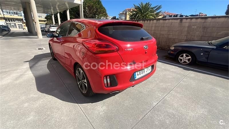 Usado Kia ProCeed GT-Line 136 CV (100 kW) 2017 Rojo Berlina