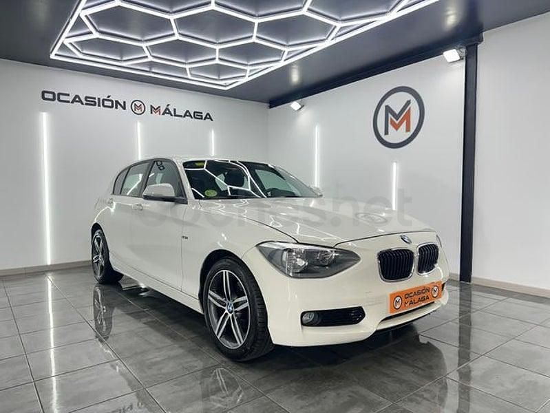 Usado BMW 118 Sport Line 143 CV (105 kW) 2014 Blanco Utilitario