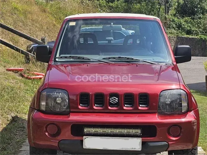 Usado Suzuki Jimny 80 CV (58 kW) 2000 Granate SUV