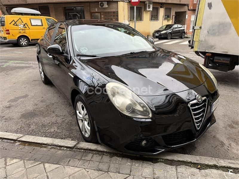 Usado Alfa Romeo Giulietta Business 105 CV (77 kW) 2012 Negro Berlina