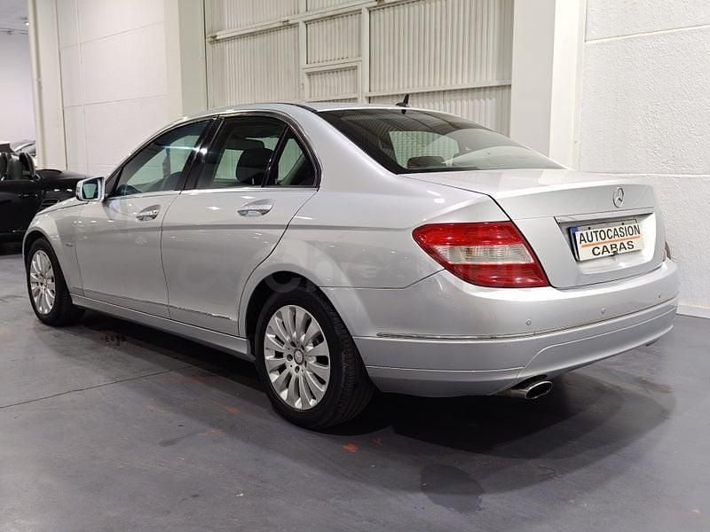 Usado Mercedes C200 136 CV (100 kW) 2010 Gris Berlina
