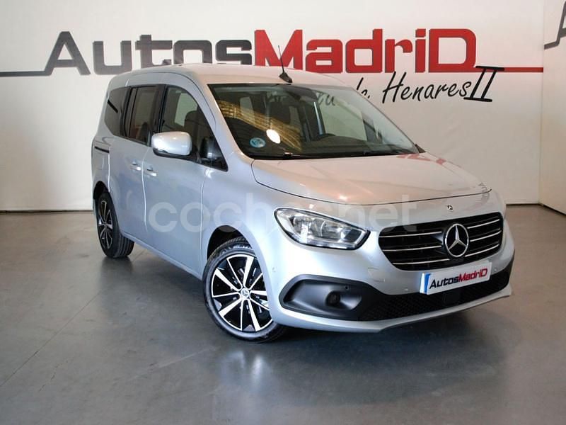 Gris / plata Usado 2023 Mercedes T180 Monovolumen | 27.490 € (Precio justo) - Imagen 1/4