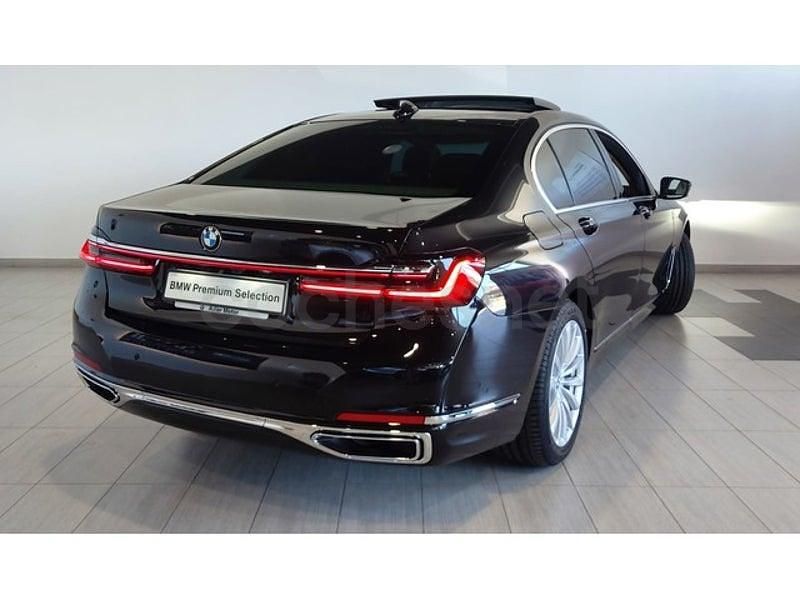 Usado BMW 730L Comfort Edition 286 CV (210 kW) 2021 Negro Berlina