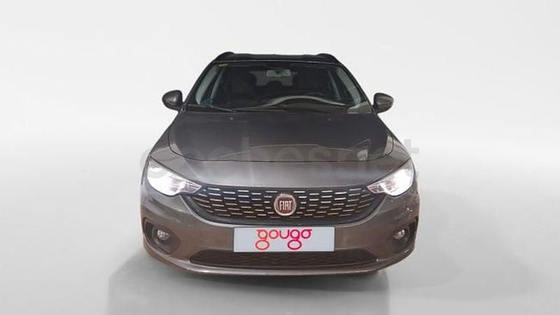 Usado Fiat Tipo Easy 95 CV (69 kW) 2018 Gris / plata Berlina