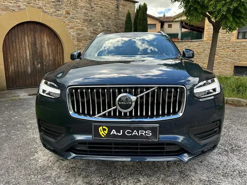 Usado Volvo XC90 Momentum 235 CV (172 kW) 2021 Azul SUV