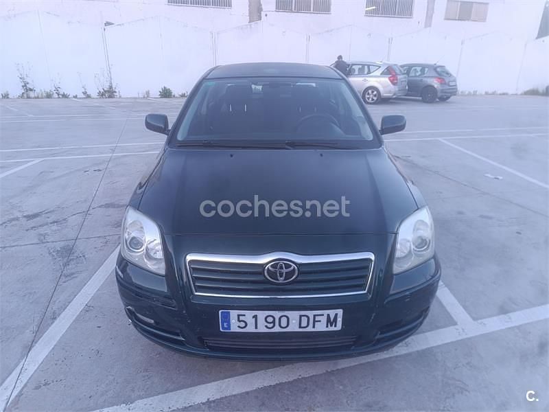 Usado Toyota Avensis Executive 116 CV (85 kW) 2005 Verde Berlina
