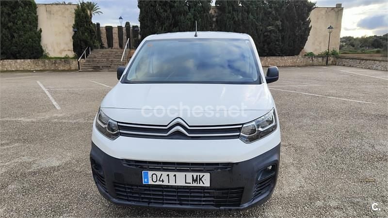 Usado Citroën Berlingo Live 102 CV (75 kW) 2021 Blanco Monovolumen