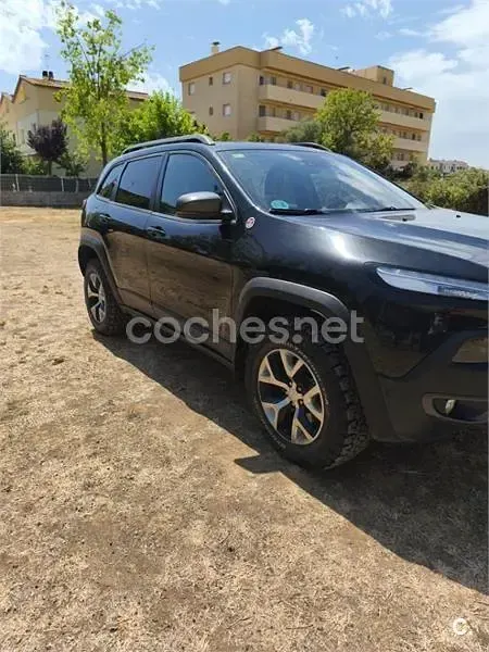 Usado Jeep Cherokee Trailhawk 271 CV (199 kW) 2015 Negro SUV