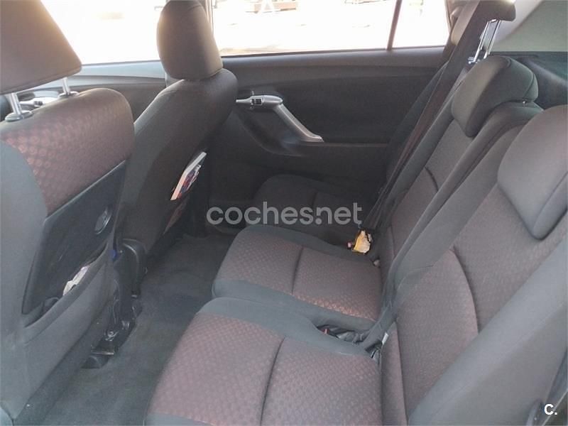 Usado Toyota Verso Active 126 CV (92 kW) 2011 Gris / plata Monovolumen