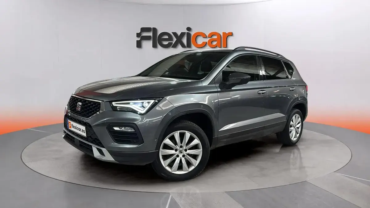Usado Seat Ateca Style 150 CV (110 kW) 2023 Gris SUV
