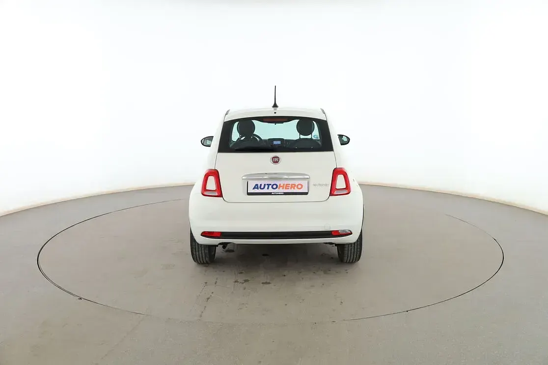 Usado Fiat 500 70 CV (51 kW) 2021 Blanco Berlina