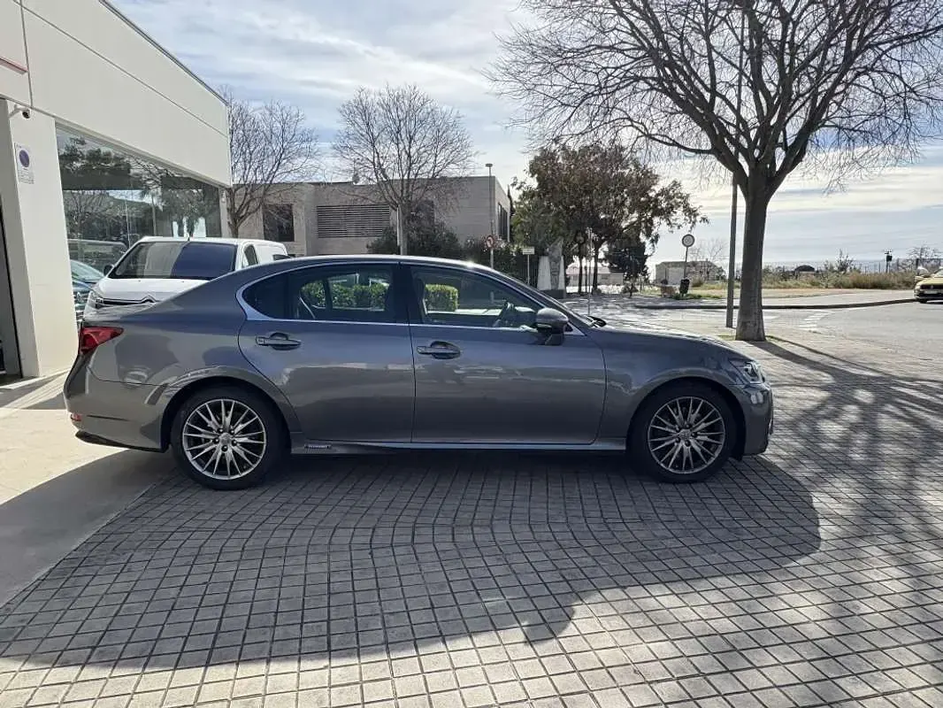 Usado Lexus GS300 Luxury Line 223 CV (164 kW) 2014 Gris Berlina