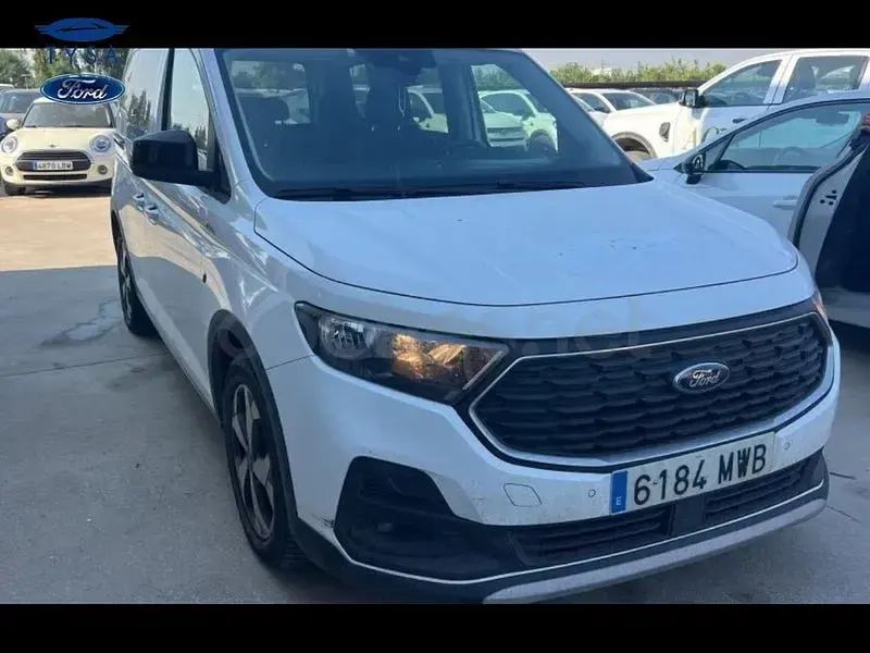Usado Ford Tourneo Connect Active 122 CV (89 kW) 2024 Blanco Monovolumen