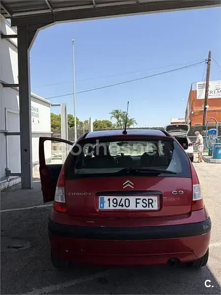 Usado Citroën C3 70 CV (51 kW) 2007 Rojo Berlina