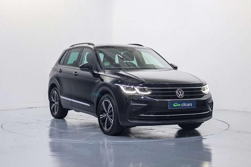 Usado VW Tiguan Life 150 CV (110 kW) 2022 Negro SUV